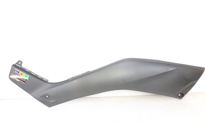 photo de LEFT UNDERSEAT PANEL YAMAHA XMAX X-MAX 125 (2021 - 2025)
