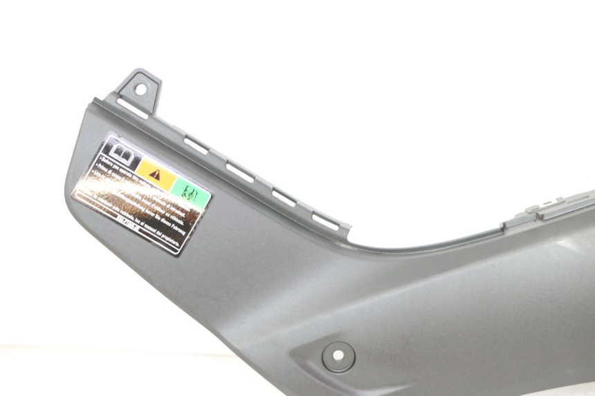 photo de LEFT UNDERSEAT PANEL YAMAHA XMAX X-MAX 125 (2021 - 2025)