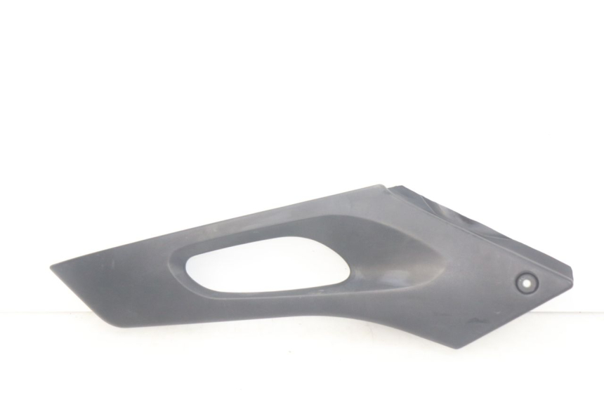 photo de LEFT UNDERSEAT COVER SUZUKI XF FREEWIND 650 (1997 - 2003)