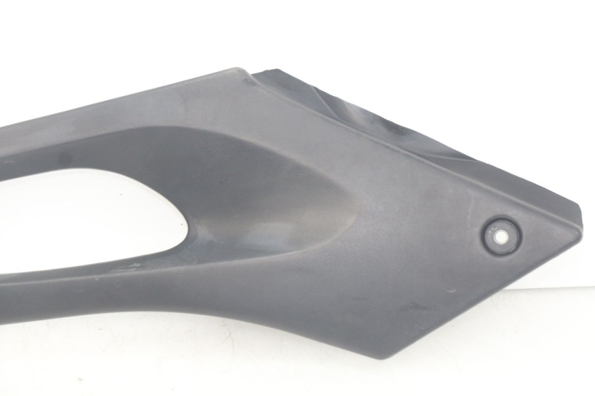 photo de LEFT UNDERSEAT COVER SUZUKI XF FREEWIND 650 (1997 - 2003)