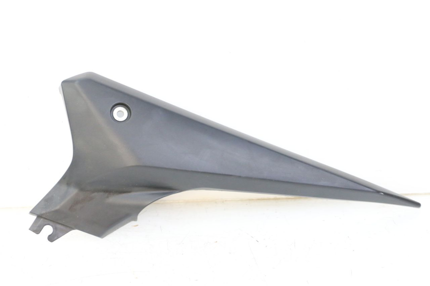 photo de LEFT UNDERSEAT PANEL YAMAHA XJ6 ABS 600 (2008 - 2016)