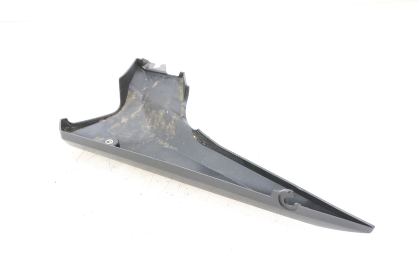 photo de LEFT UNDERSEAT PANEL YAMAHA XJ6 ABS 600 (2008 - 2016)
