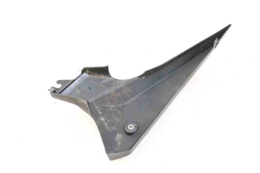 photo de LEFT UNDERSEAT PANEL YAMAHA XJ6 ABS 600 (2008 - 2016)