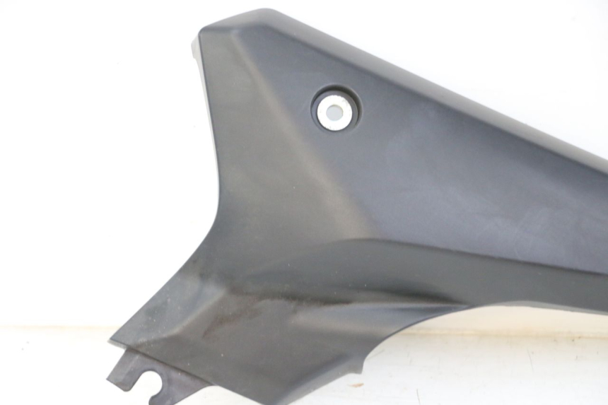 photo de LEFT UNDERSEAT PANEL YAMAHA XJ6 ABS 600 (2008 - 2016)