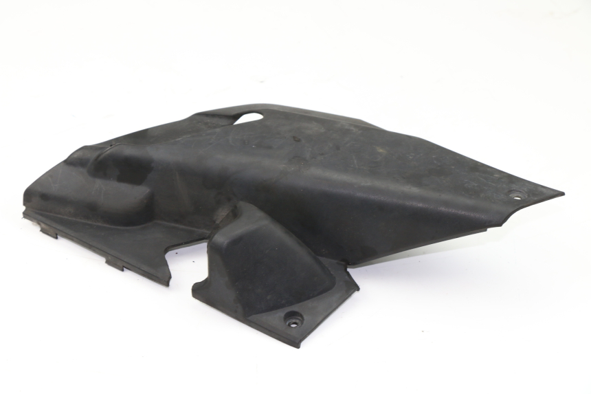 photo de LEFT UNDERSEAT PANEL YAMAHA XMAX X-MAX 125 (2006 - 2009)