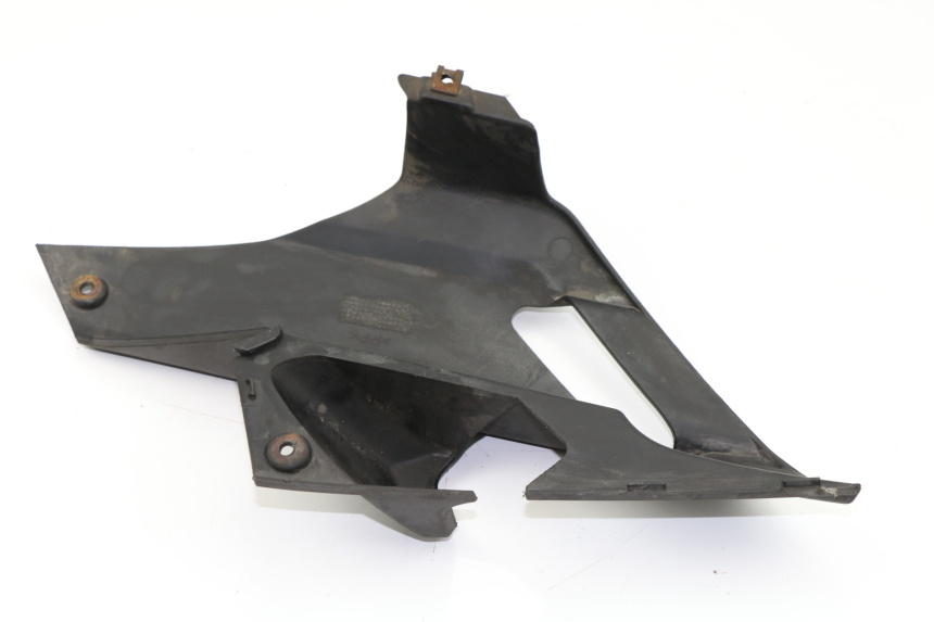 photo de LEFT UNDERSEAT PANEL YAMAHA XMAX X-MAX 125 (2006 - 2009)