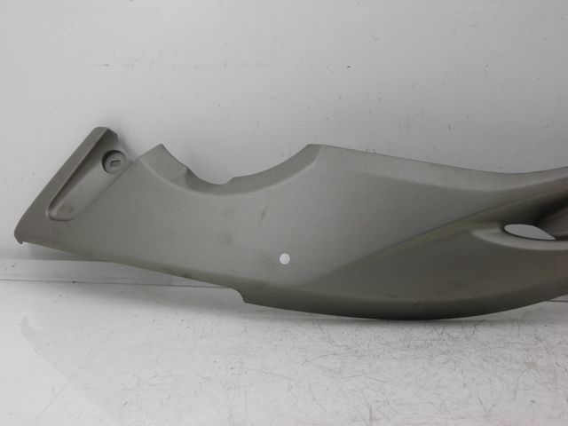 photo de LEFT UNDERSEAT PANEL YAMAHA XP T-MAX TMAX 500 (2004 - 2007)