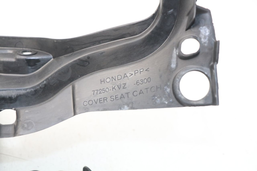 photo de UNDERSEAT PANEL HONDA NSS EX FORZA 250 (2008 - 2009)