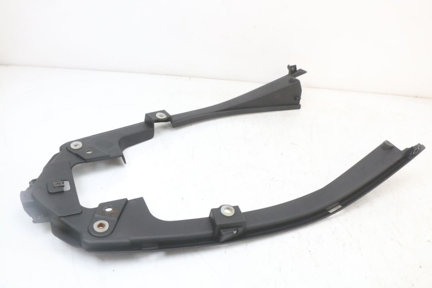 photo de UNDERSEAT PANEL LONGJIA EASY MAX 125 (2020 - 2024)