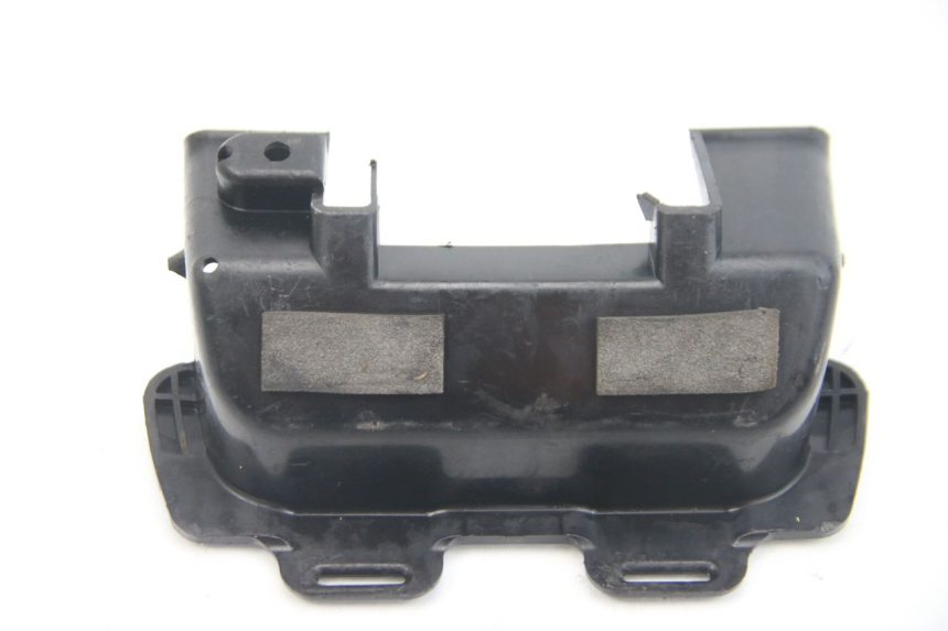 photo de UNDERSEAT PANEL SUZUKI SV S 650 (1999 - 2002)