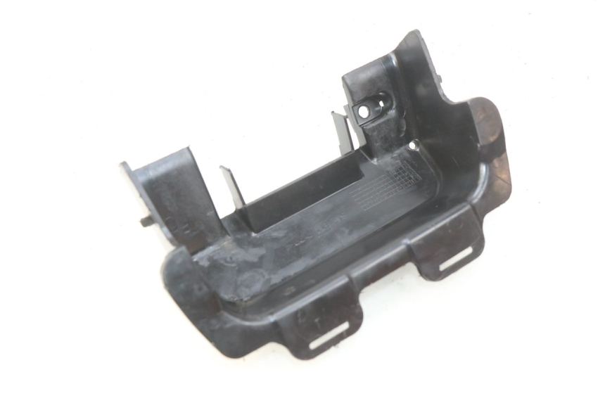 photo de UNDERSEAT COVER SUZUKI SV N 650 (1999 - 2002)