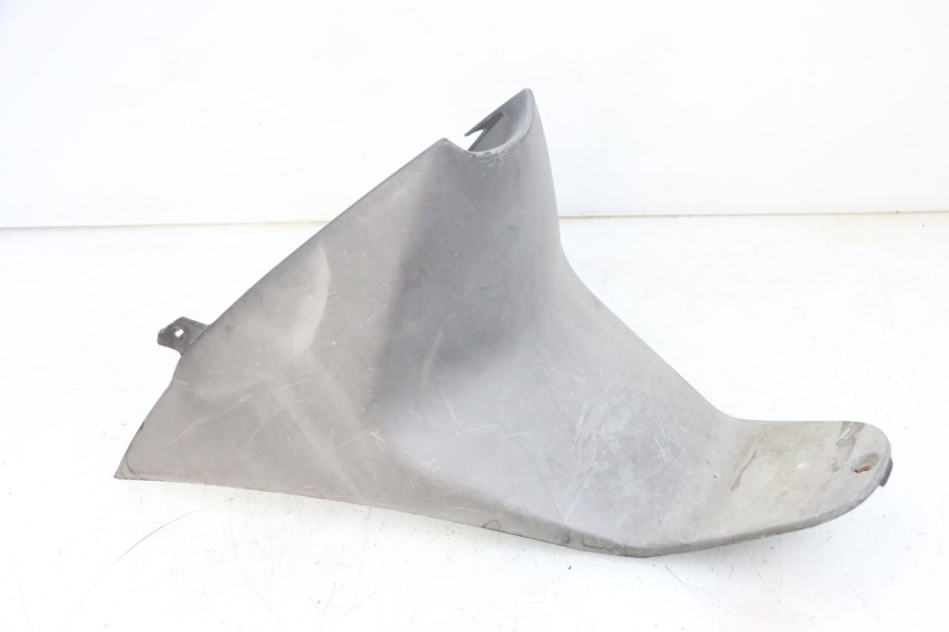 photo de UNDERSEAT PANEL PEUGEOT VIVACITY 100 (1999 - 2008) - Fixing points details