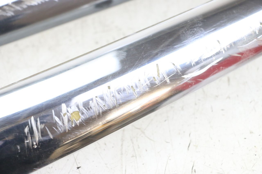 photo de UNDERSEAT PANEL PIAGGIO XEVO - X EVO 125 (2007 - 2016) - Fixing points details