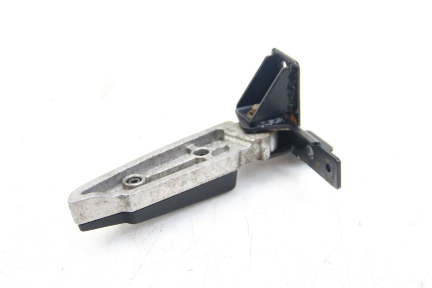 photo de RIGHT REAR FOOTREST PEUGEOT CITYSTAR AIR 125 (2014 - 2017)
