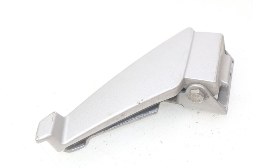 photo de RIGHT REAR FOOTREST PEUGEOT GEOPOLIS 400 (2007 - 2013)