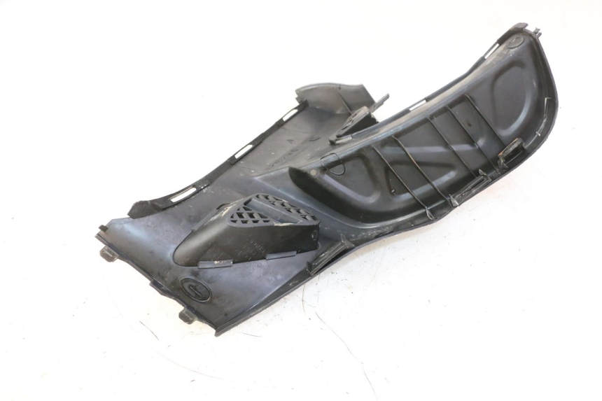 photo de REAR RIGHT FOOTREST KYMCO GRAND DINK 125 (2008 - 2014)