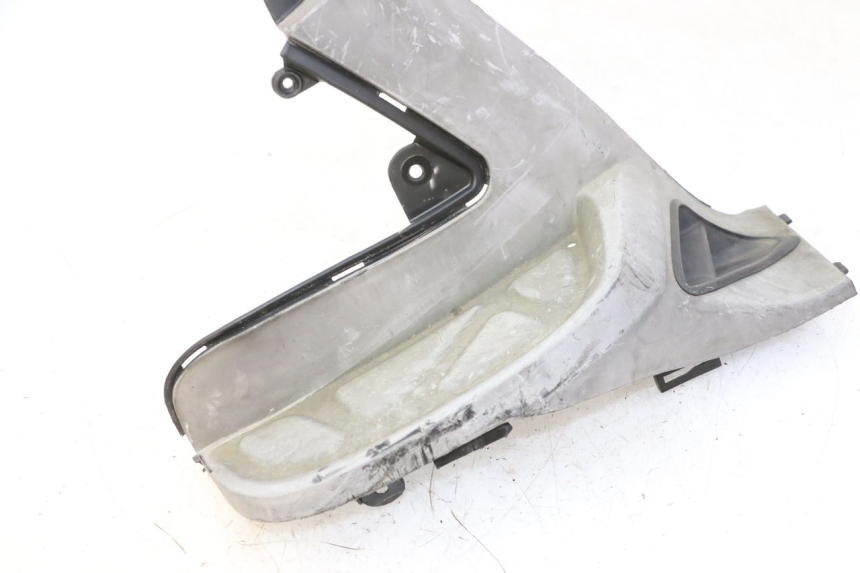 photo de REAR RIGHT FOOTREST KYMCO GRAND DINK 125 (2008 - 2014)