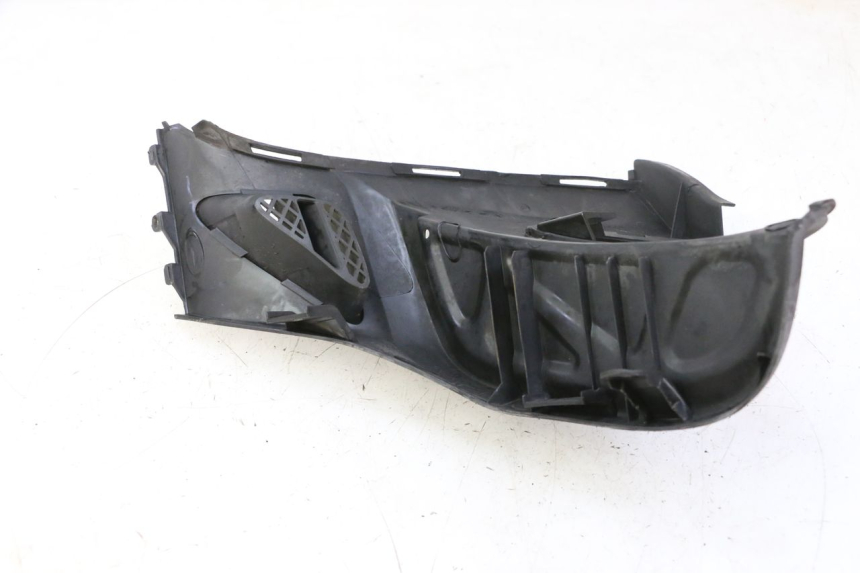 photo de REAR RIGHT FOOTREST KYMCO GRAND DINK 125 (2002 - 2007)