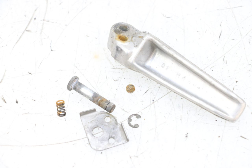 photo de REAR RIGHT FOOTREST SUZUKI GSXR GSX-R 1000 (2003 - 2004) - Technical close-up