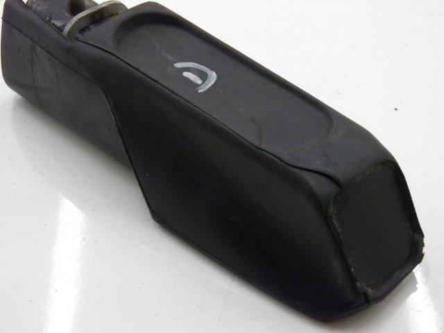 photo de REAR RIGHT FOOTREST HONDA FES S-WING SWING 125 (2007 - 2015) - Zoom on usage condition