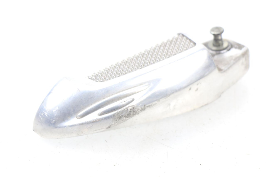 photo de REAR RIGHT FOOTREST HONDA NHX LEAD 110 (2008 - 2010)