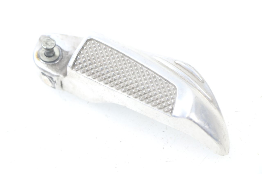 photo de REAR RIGHT FOOTREST HONDA NHX LEAD 110 (2008 - 2010)