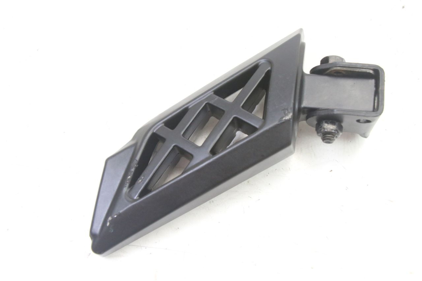 photo de REAR RIGHT FOOTREST PEUGEOT KISBEE 4T 50 (2018 - 2022)