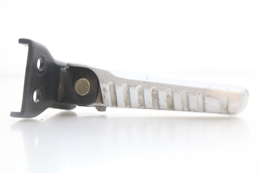photo de REAR RIGHT FOOTREST LONGJIA EASY MAX 125 (2020 - 2024)