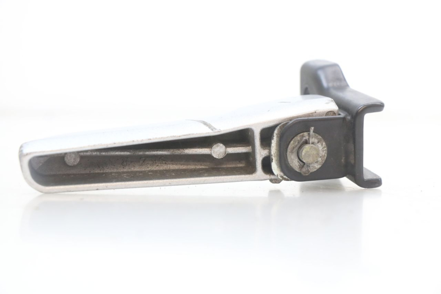 photo de REAR RIGHT FOOTREST LONGJIA EASY MAX 125 (2020 - 2024)