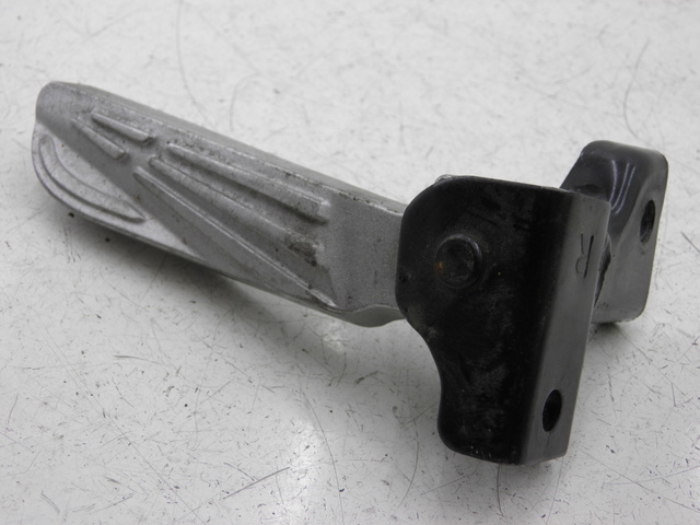 photo de REAR RIGHT FOOTREST PEUGEOT TWEET 125 (2010 - 2017) - Main view