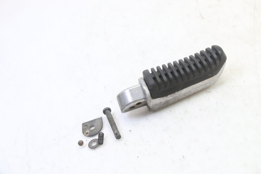 photo de REAR RIGHT FOOTREST MAG POWER R-STREET 50 (2016 - 2025)