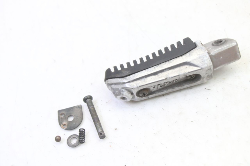 photo de REAR RIGHT FOOTREST MAG POWER R-STREET 50 (2016 - 2025)