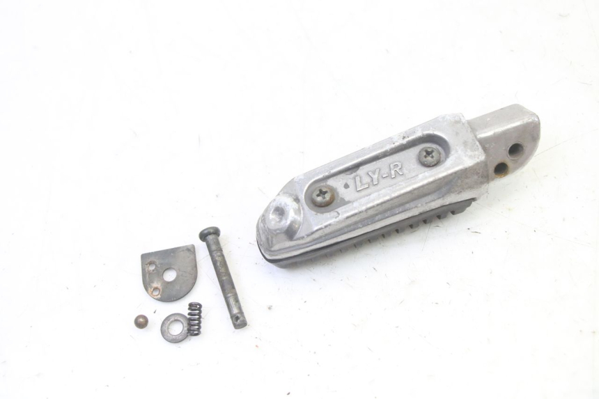 photo de REAR RIGHT FOOTREST MAG POWER R-STREET 50 (2016 - 2025)