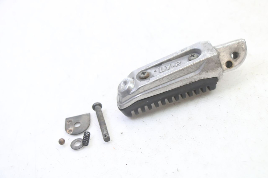 photo de REAR RIGHT FOOTREST MAG POWER R-STREET 50 (2016 - 2025)