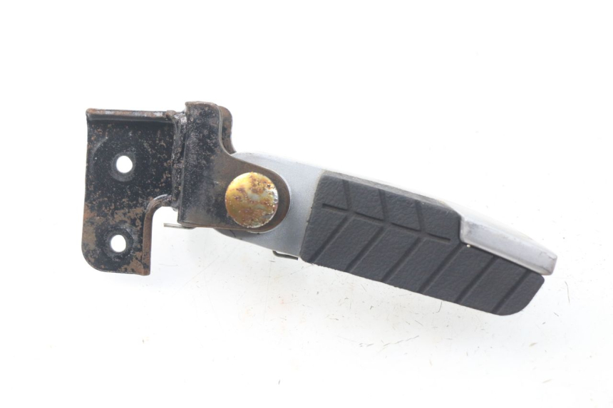photo de REAR RIGHT FOOTREST DAELIM S3 125 (2010 - 2017)