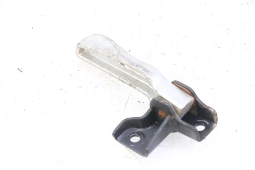 photo de REAR RIGHT FOOTREST PEUGEOT TWEET PRO CARGO 50 (2018 - 2020) - Zoom on usage condition