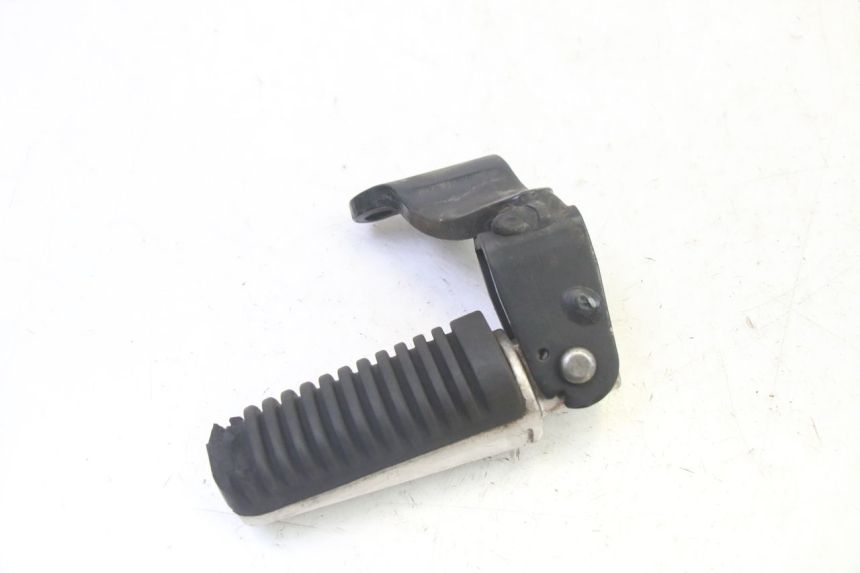 photo de REAR RIGHT FOOTREST YAMAHA X-MAX XMAX 250 (2006 - 2009)