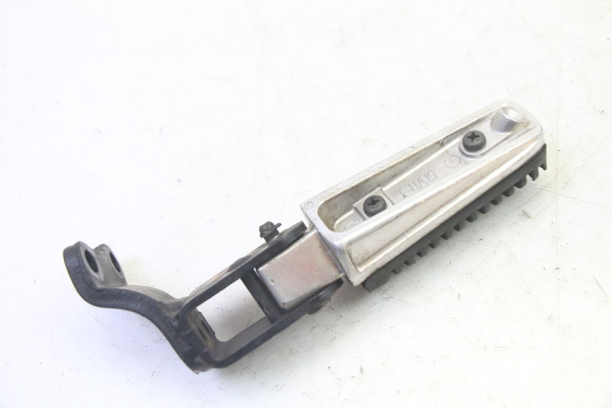 photo de REAR RIGHT FOOTREST YAMAHA X-MAX XMAX 250 (2006 - 2009)