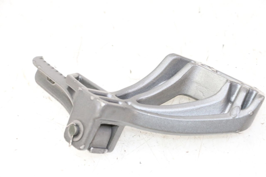 photo de REAR LEFT FOOTREST ORCAL CAVARO 4T 50 (2019 - 2023)