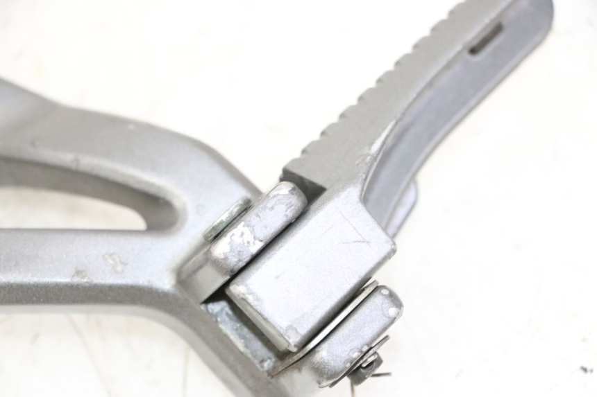 photo de REAR LEFT FOOTREST ORCAL CAVARO 4T 50 (2019 - 2023)