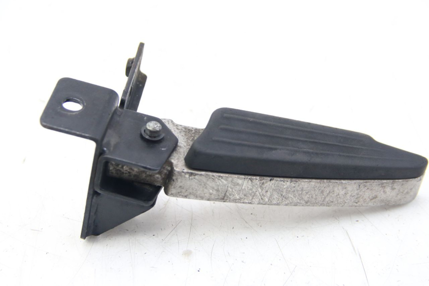 photo de LEFT REAR FOOTREST PEUGEOT CITYSTAR 125 (2011 - 2017)