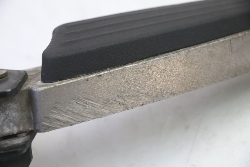 photo de LEFT REAR FOOTREST PEUGEOT CITYSTAR 50 (2013 - 2017)