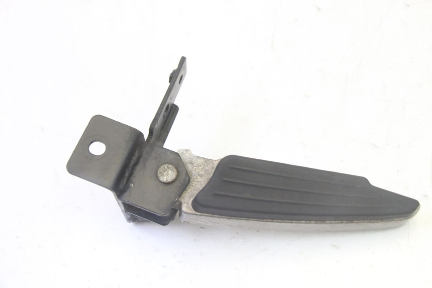 photo de LEFT REAR FOOTREST PEUGEOT CITYSTAR 50 (2013 - 2017)