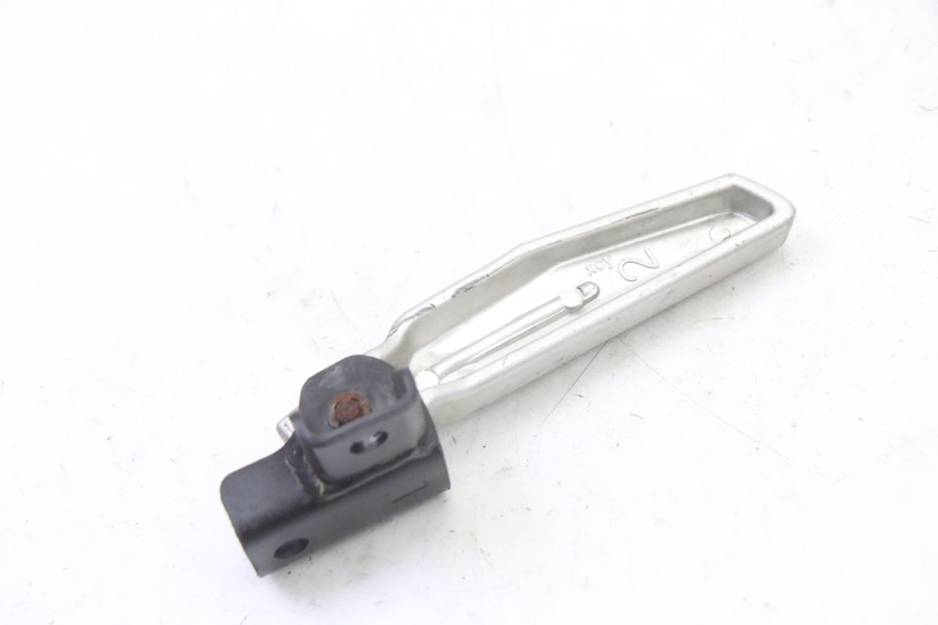 photo de REAR LEFT FOOTREST SYM FIDDLE 3 III 125 (2014 - 2020)