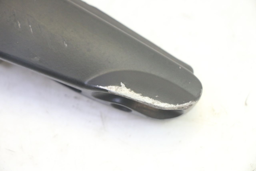 photo de REAR LEFT FOOTREST PIAGGIO FLY 4T 50 (2013 - 2017) - Zoom on usage condition