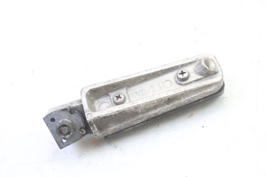photo de REAR LEFT FOOTREST YAMAHA FZ6 FAZER S2 600 (2007 - 2011)