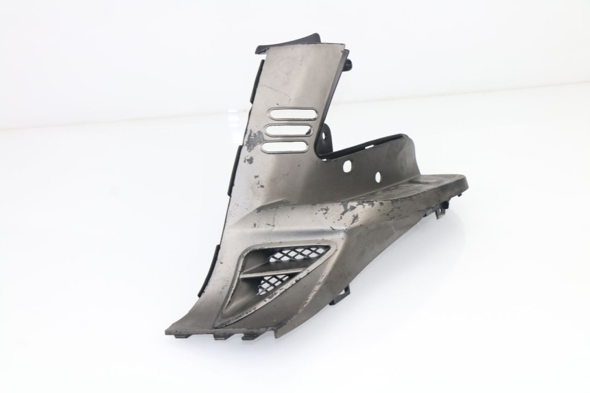 photo de REAR LEFT FOOTREST KYMCO GRAND DINK 125 (2002 - 2007)