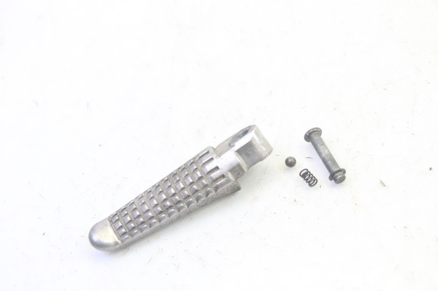 photo de REAR LEFT FOOTREST SUZUKI GSF N BANDIT 600 (1996 - 1999) - Main view