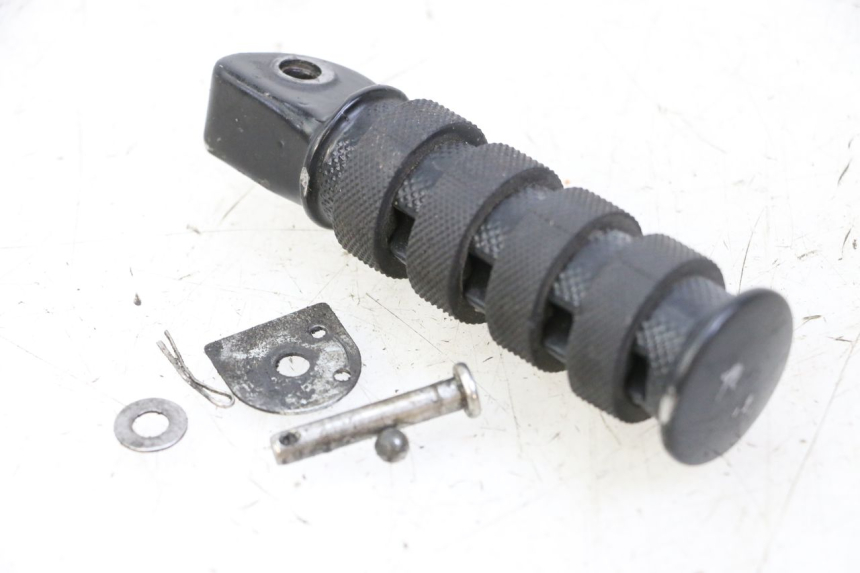 photo de REAR LEFT FOOTREST KEEWAY K-LIGHT KLIGHT 125 (2018 - 2025) - Main view