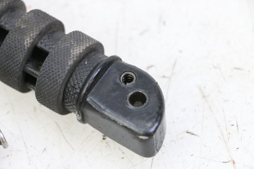 photo de REAR LEFT FOOTREST KEEWAY K-LIGHT KLIGHT 125 (2018 - 2025) - Fixing points details
